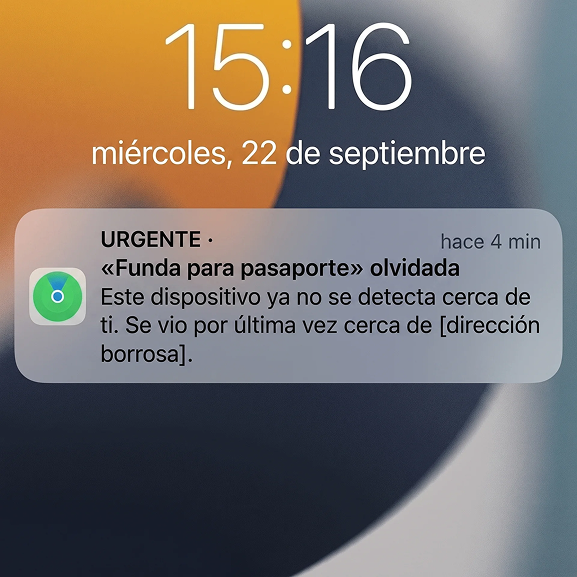 Alerta en el iPhone: funda para pasaporte olvidada